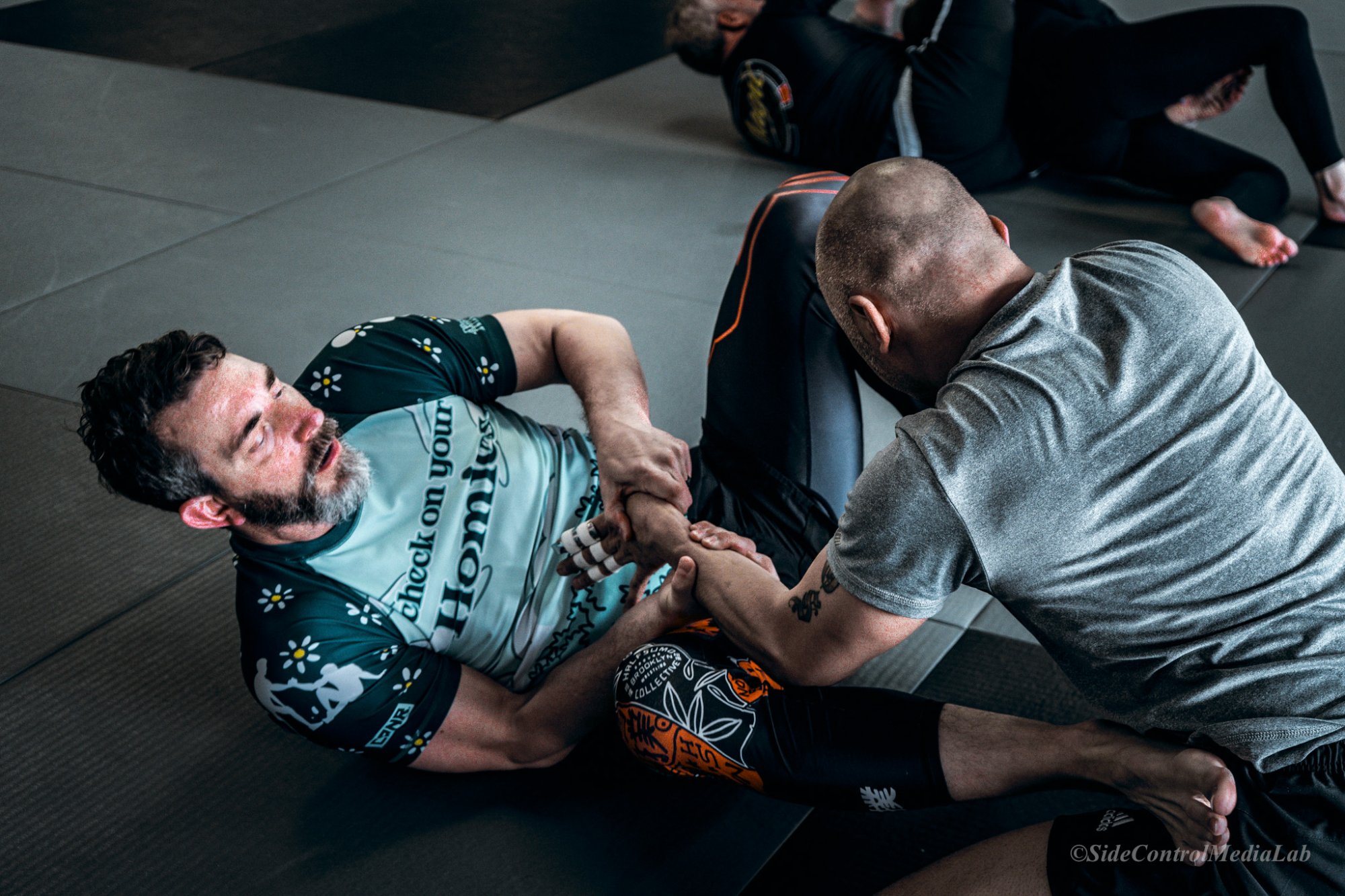 Leg lock